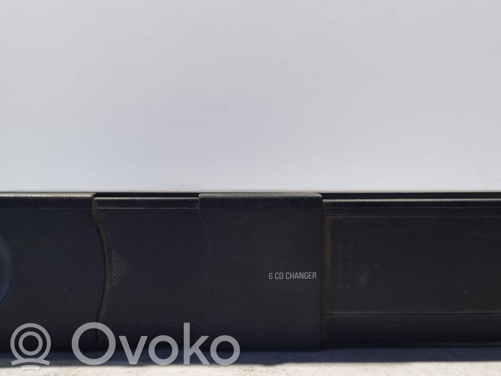BMW 7 E38 CD/DVD keitiklis 