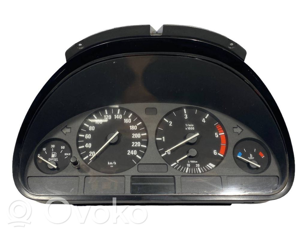 BMW 5 E39 Spidometrs (instrumentu panelī) 