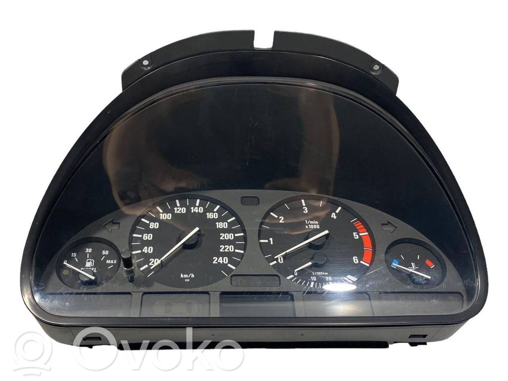 BMW 5 E39 Spidometras (prietaisų skydelis) 