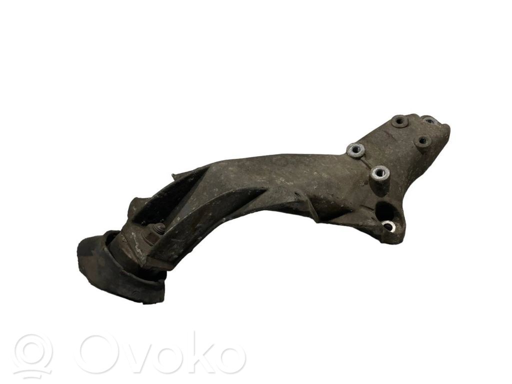 BMW 3 E36 Engine mounting bracket 