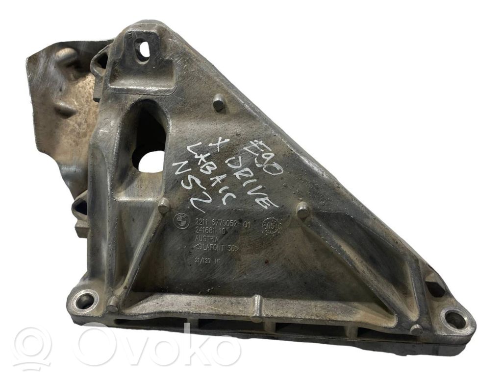 BMW 3 E90 E91 Engine mounting bracket 