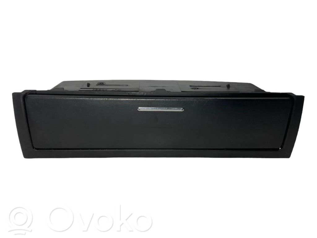 Glove box   8202188,51168202188,307180200