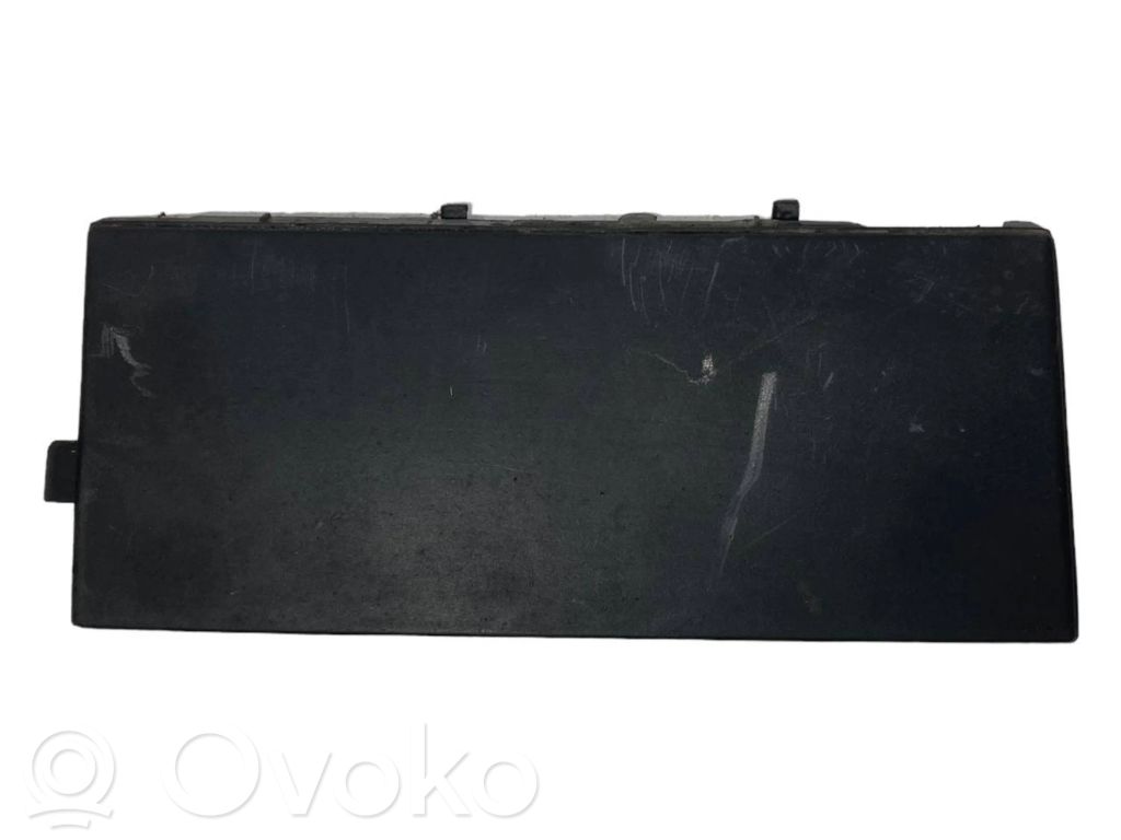 BMW 5 E34 Front tow hook cap/cover 