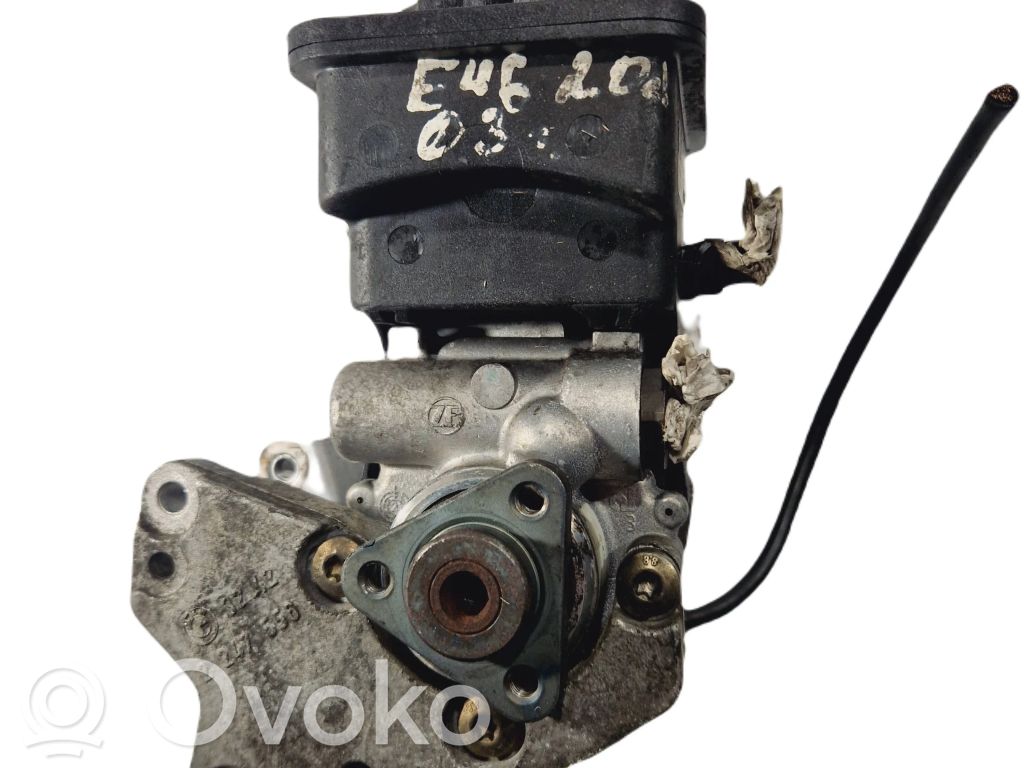 Ohjaustehostimen pumppu   6756275