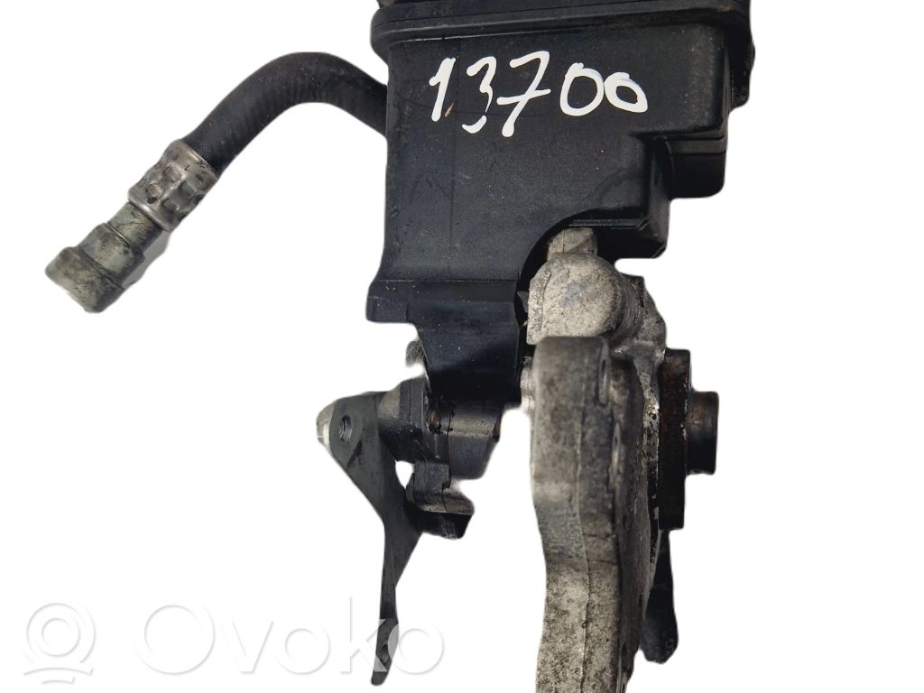 BMW 3 E46 Ohjaustehostimen pumppu 