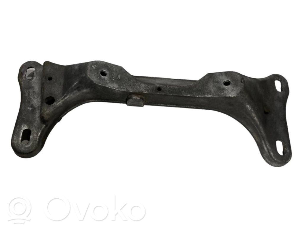 Gearbox mounting bracket   6757103