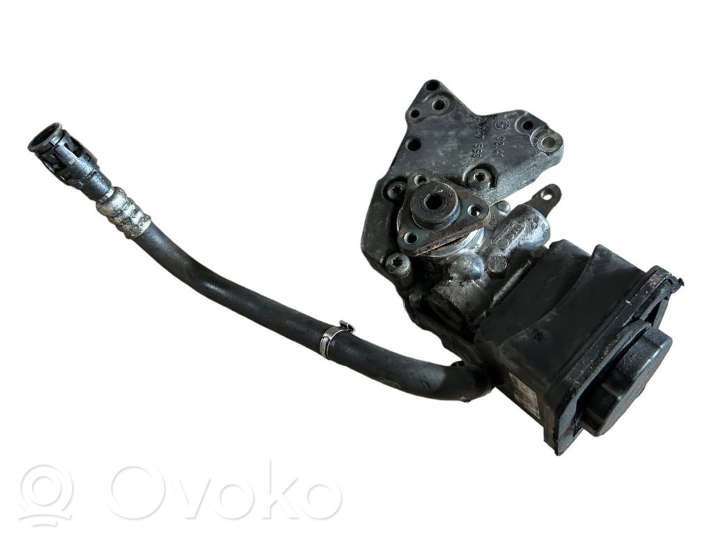 Power steering pump   7693974