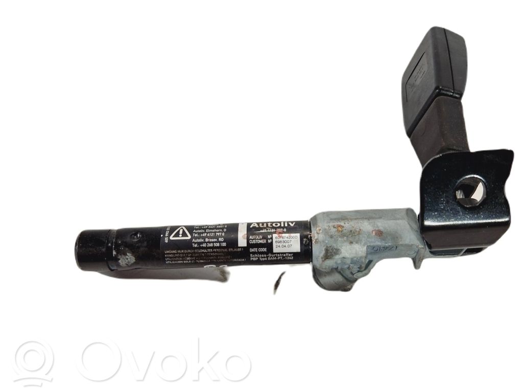 Hebilla del cinturón de seguridad trasero   6983007,4994121707,607674200D