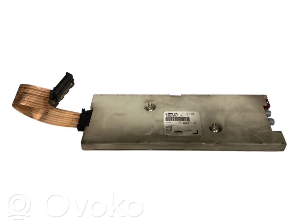 Amplificateur d'antenne   6933667,6904620