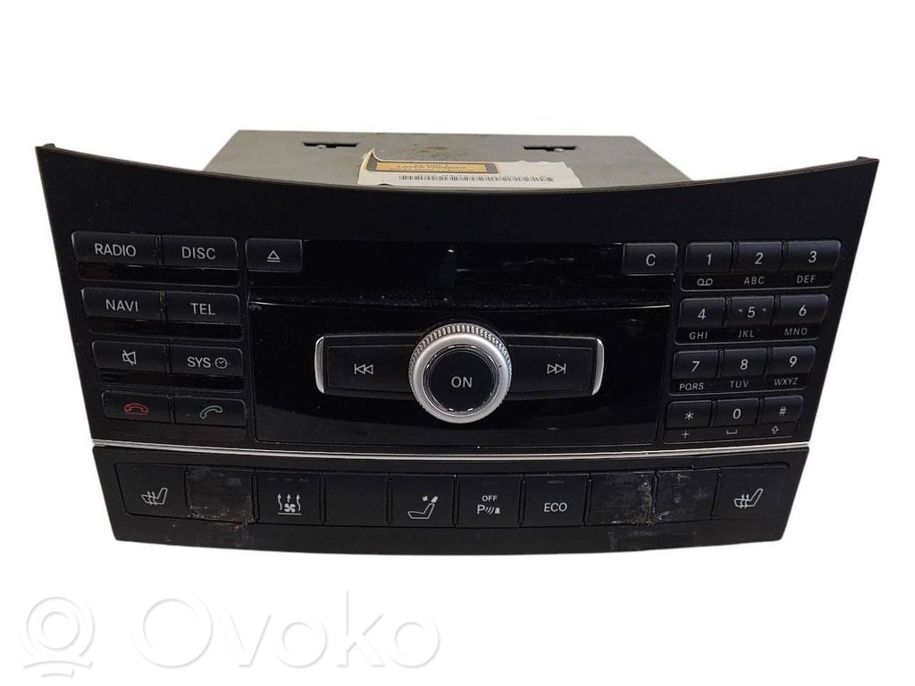 Mercedes-Benz E W212 Panel / Radioodtwarzacz CD/DVD/GPS 