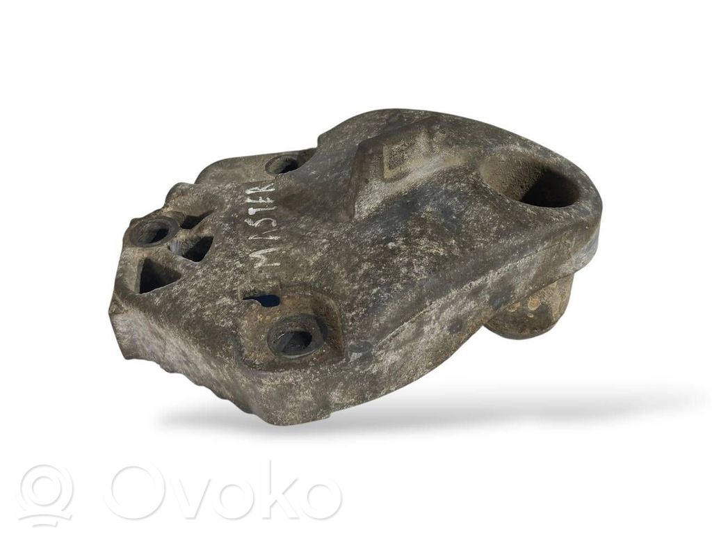 Renault Master II Engine mounting bracket 