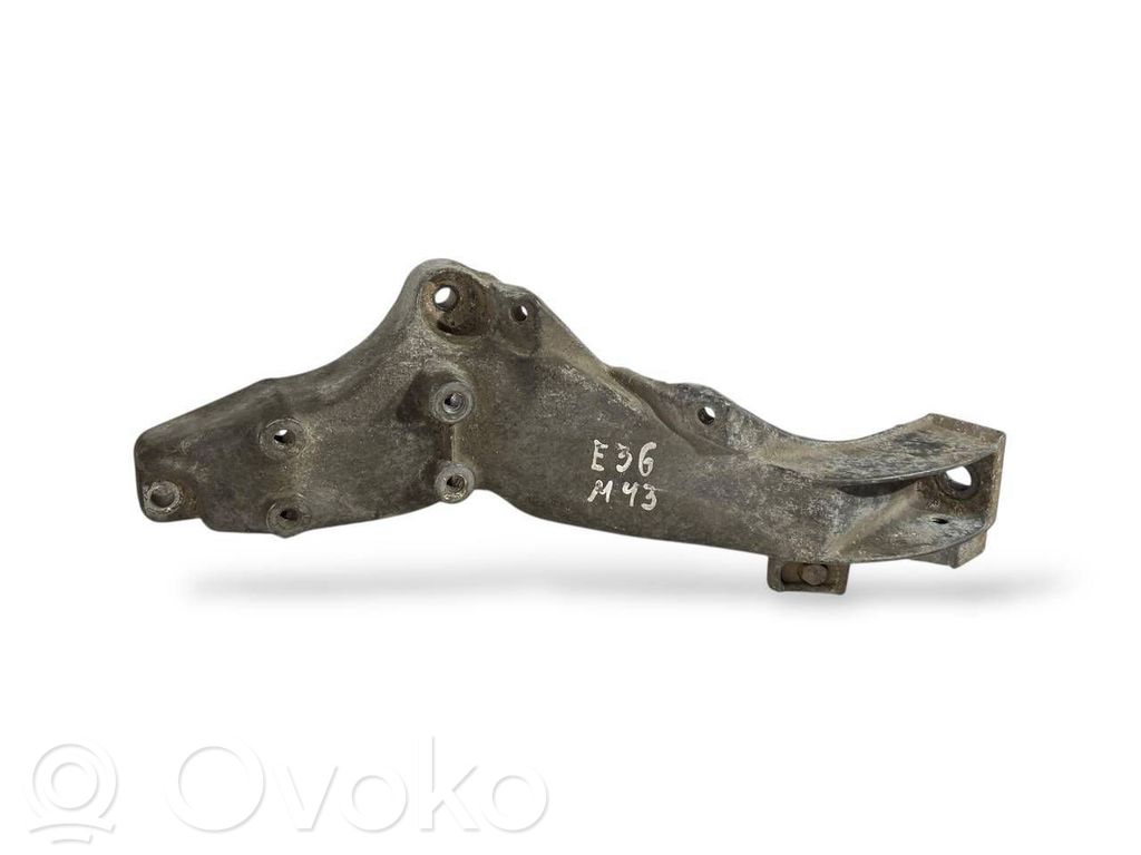 BMW 3 E36 Engine mounting bracket 