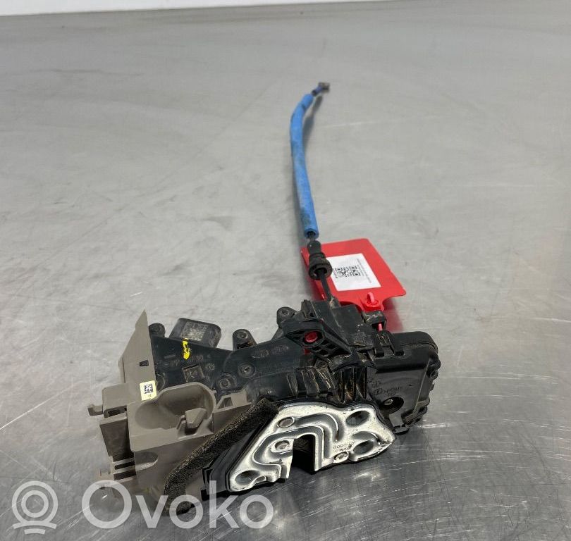 Priekšpusē slēdzene   81320J7000,CD052RHDD