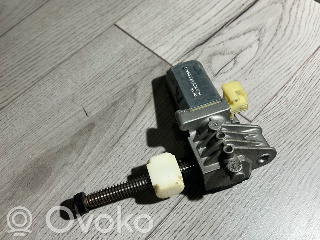 BMW 7 E65 E66 Istuimen säätömoottori 