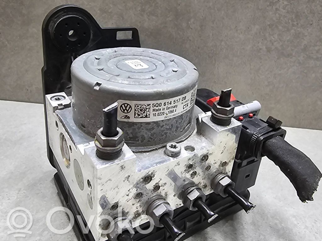 Volkswagen Golf VII ABS Pump 