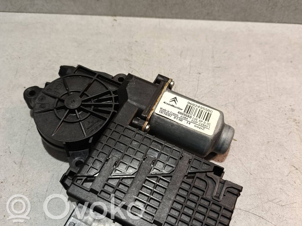 Silnik regulatora szyby drzwi przednich   9682495580,400964D