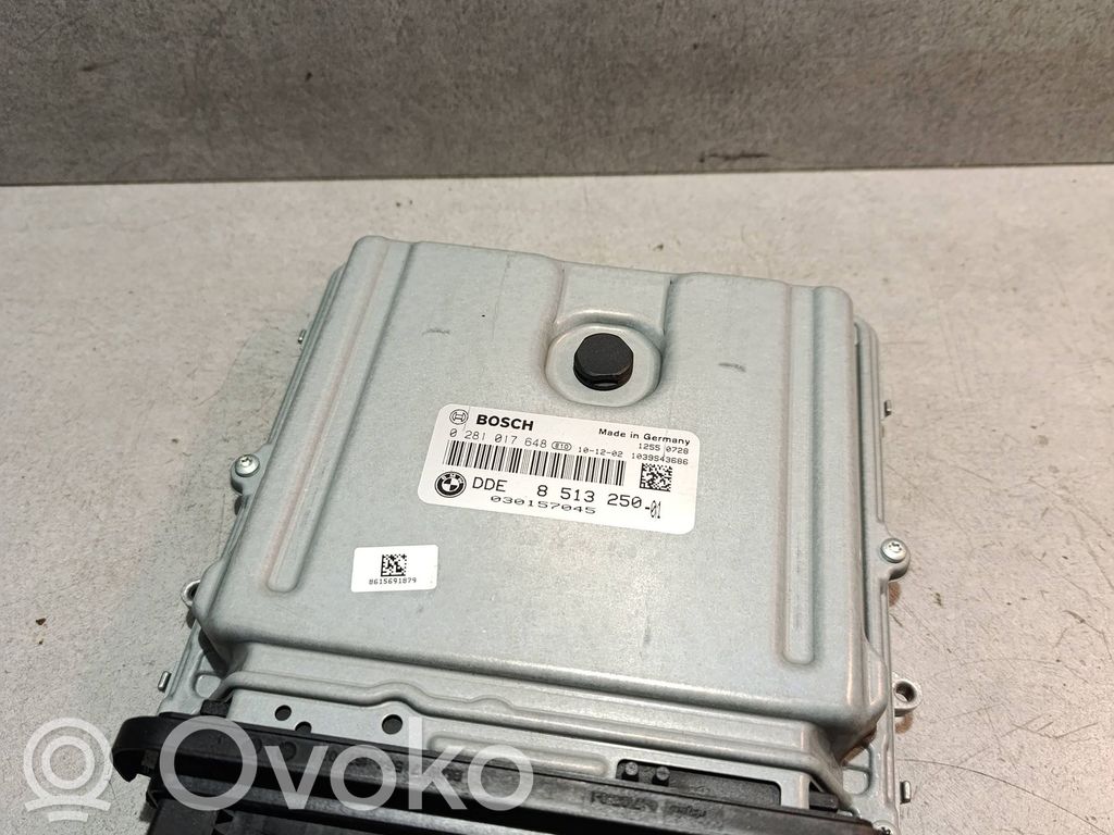 BMW 5 F10 F11 Engine control unit/module 