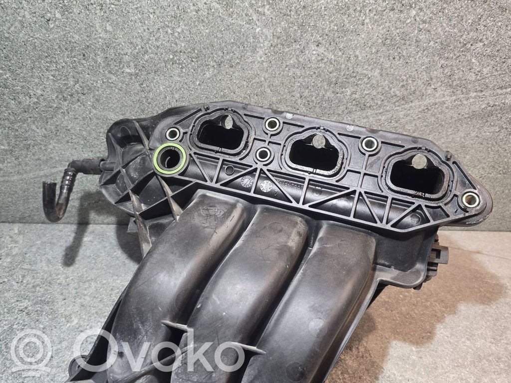 Kolektor ssący   04C133201L
