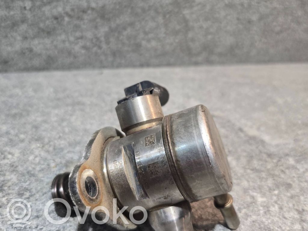 Volkswagen Golf VII Bomba de alta presión de inyección de combustible 