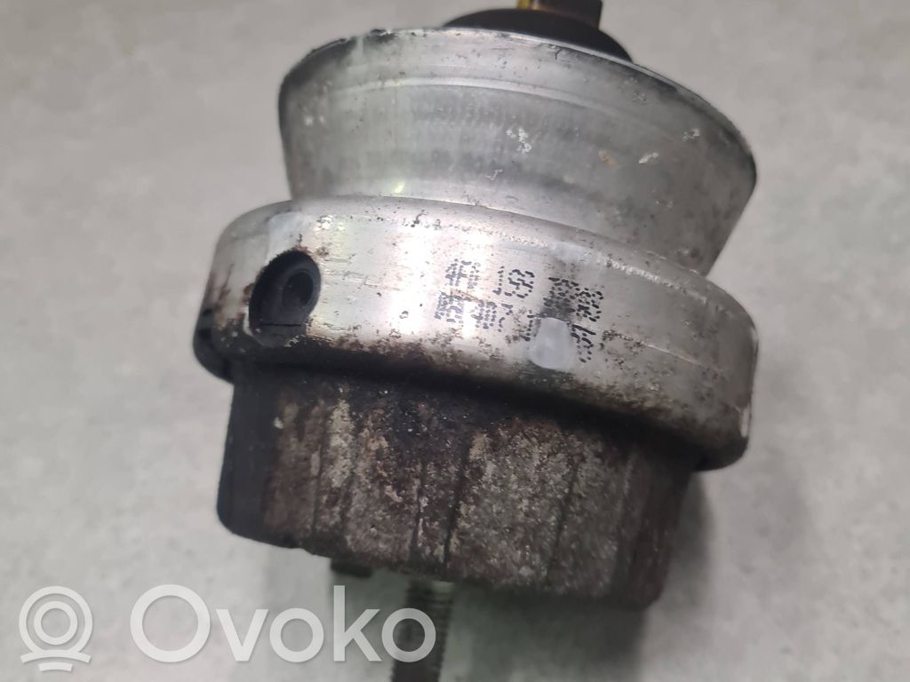 Audi A6 S6 C6 4F Engine mount bracket 