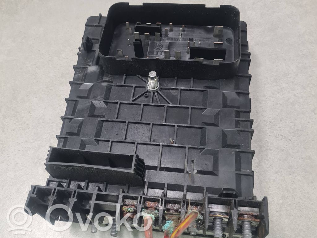 Skoda Yeti (5L) Saugiklių dėžė (komplektas) 