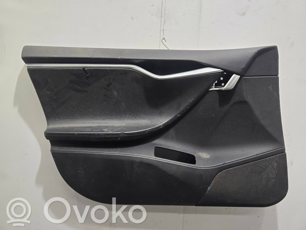 Tesla Model S Revestimiento de puerta delantera 