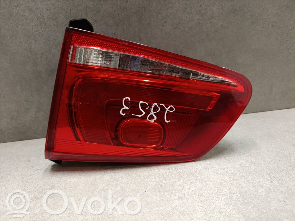 Volkswagen Touareg II Lampy tylnej klapy bagażnika 