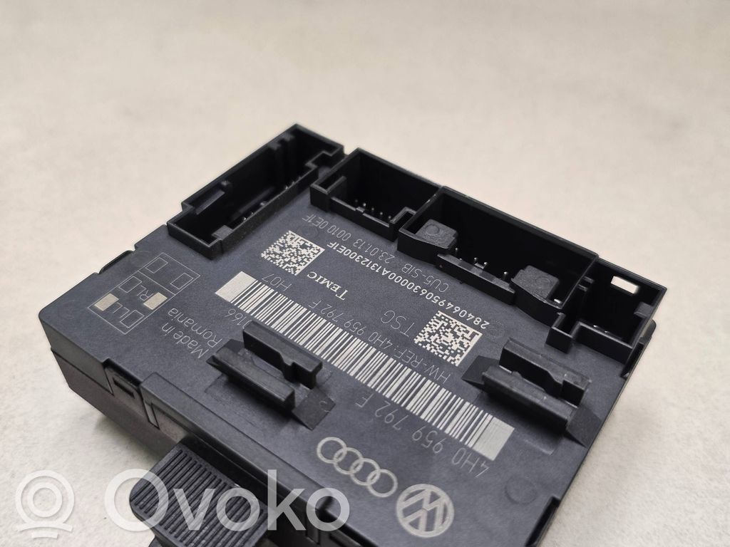 Volkswagen Touareg II Door control unit/module 