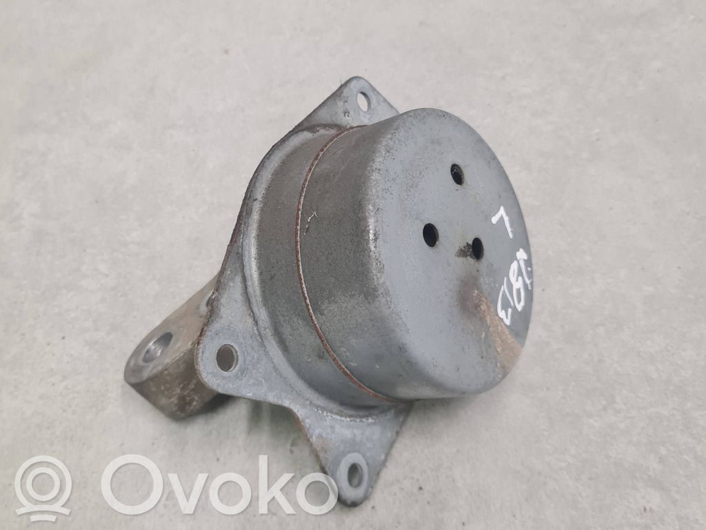 Opel Insignia A Engine mount bracket 