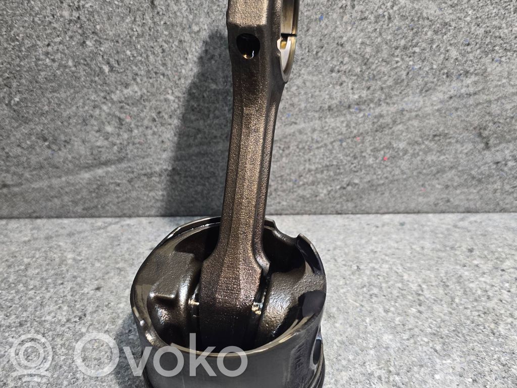 BMW X3 E83 Piston with connecting rod 