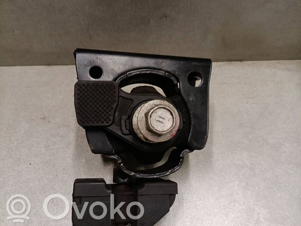 Toyota Prius (XW30) Engine mount bracket 