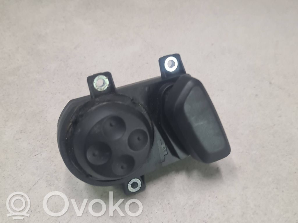 Volkswagen PASSAT B7 Interruptor de control del asiento 
