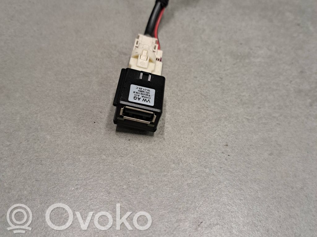 Skoda Octavia Mk3 (5E) Enchufe conector USB 