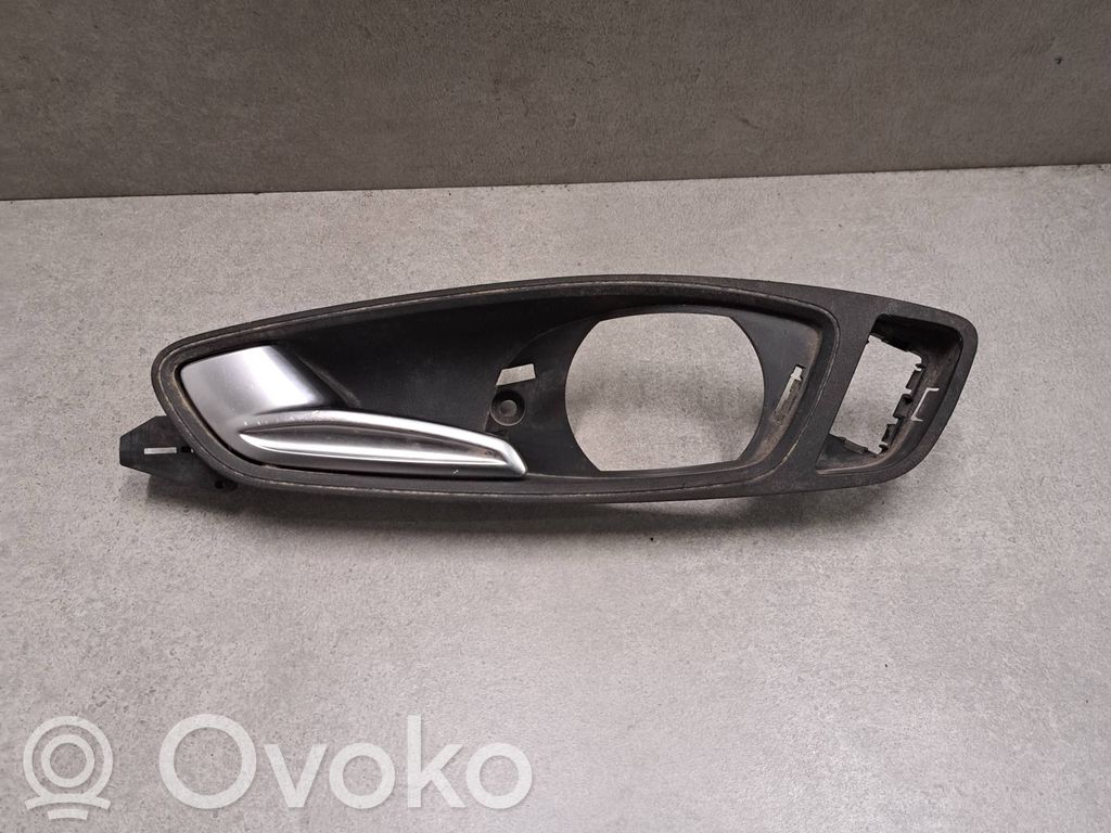 Audi A1 Front door interior handle 