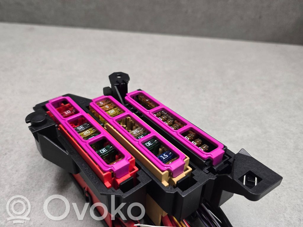 Audi A4 S4 B8 8K Sulakemoduuli 