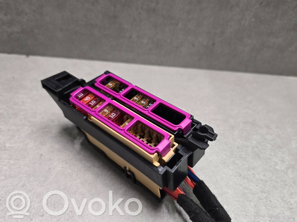 Audi A6 C7 Fuse module 