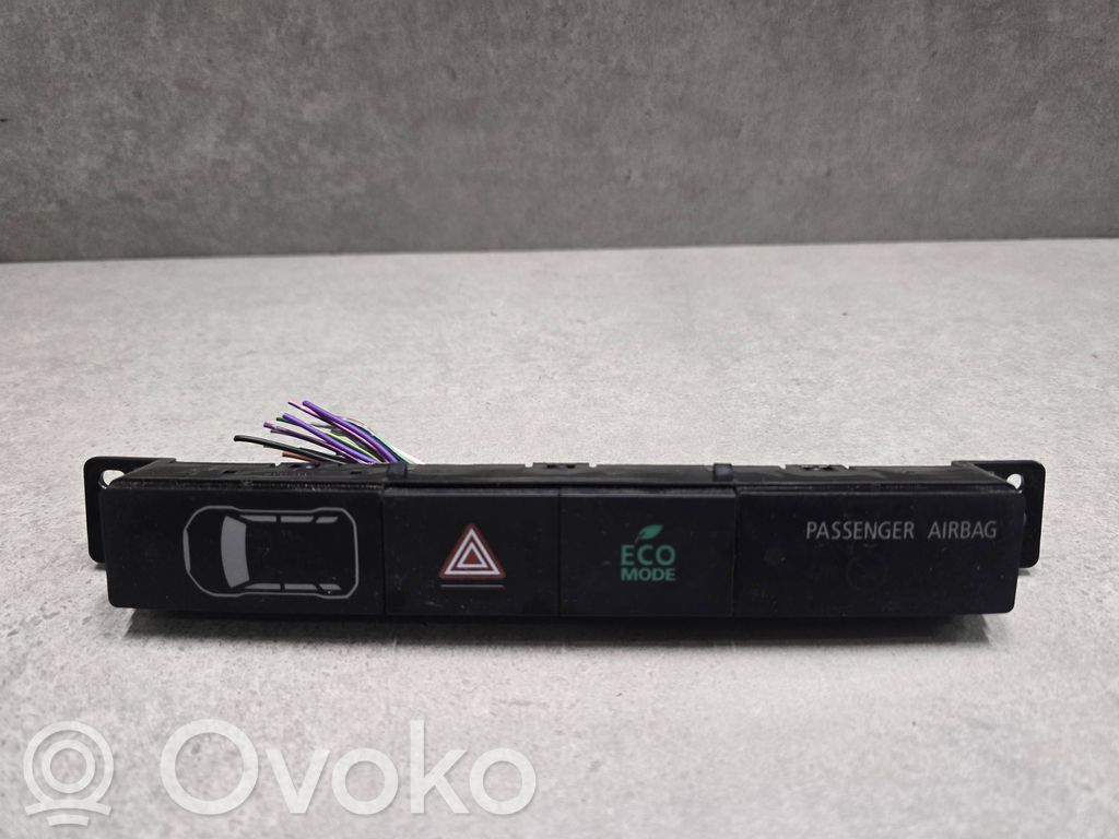 Mitsubishi Outlander Hazard light switch 