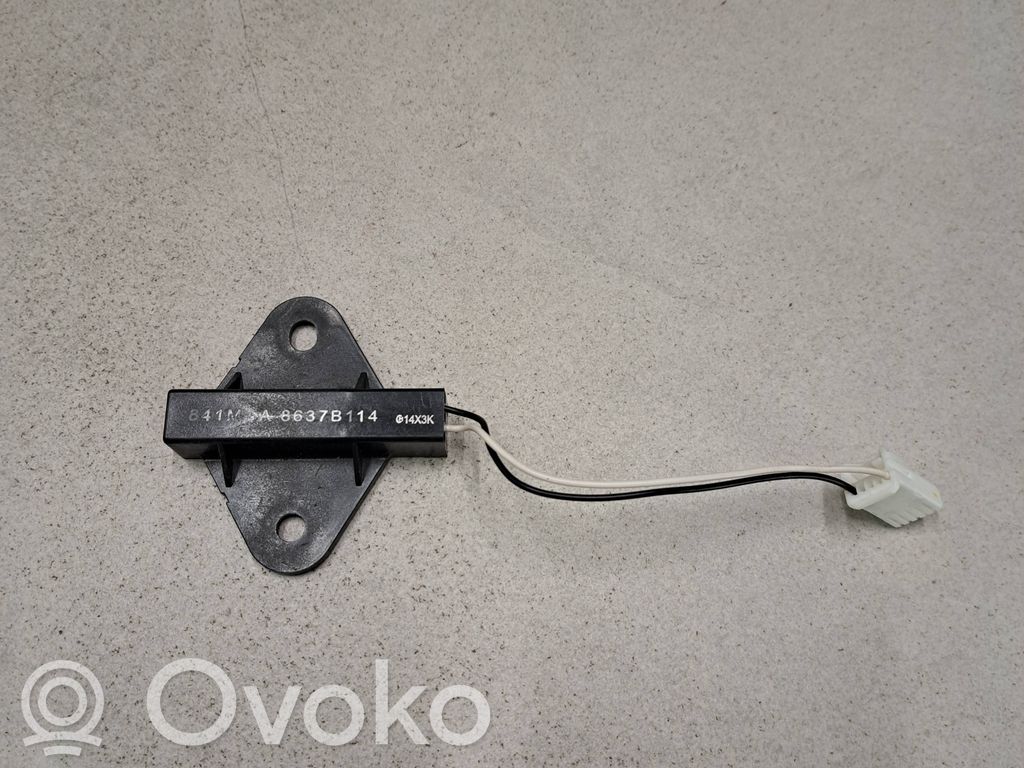 Mitsubishi Outlander Aerial antenna amplifier 
