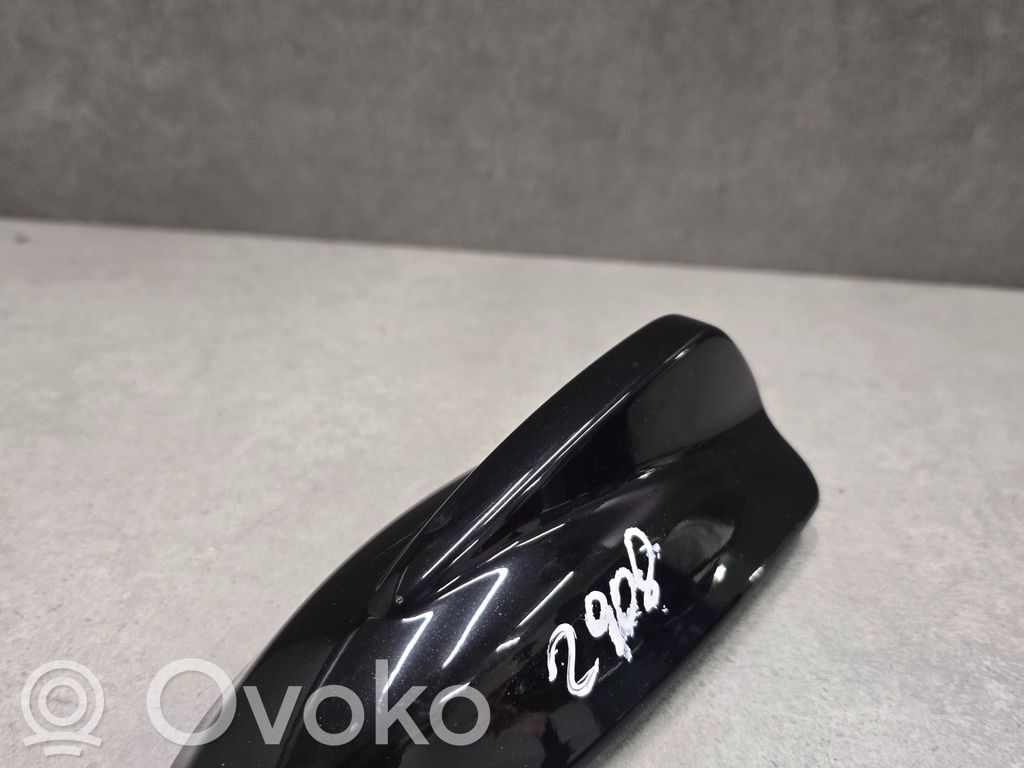 Volvo V40 Cross country GPS-pystyantenni 