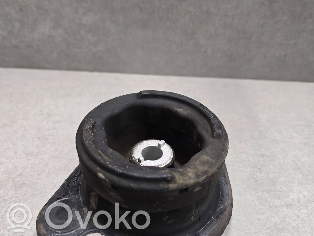 Volkswagen e-Golf Engine mount bracket 