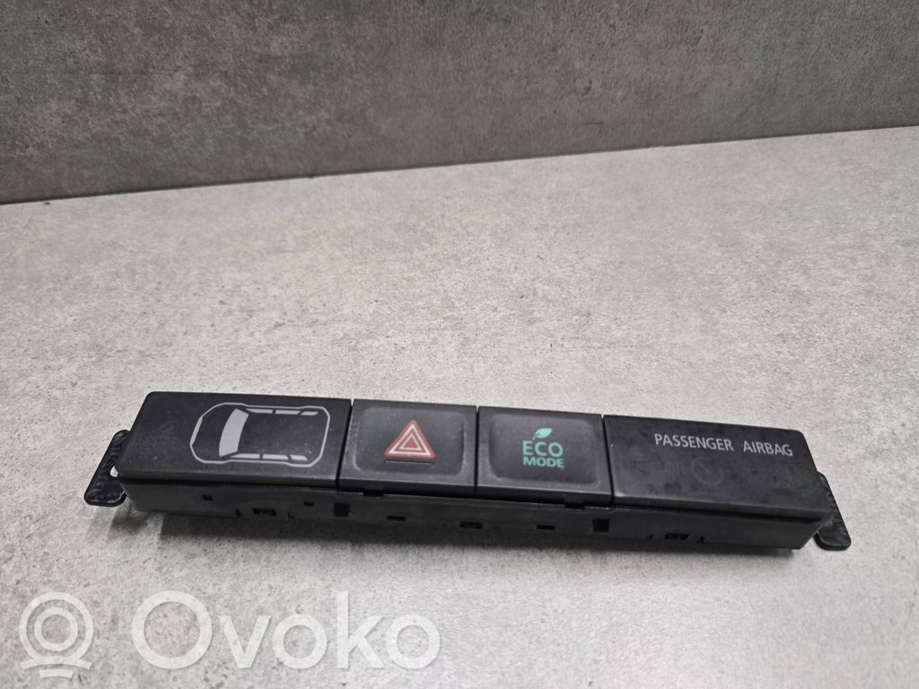Mitsubishi Outlander Hazard light switch 