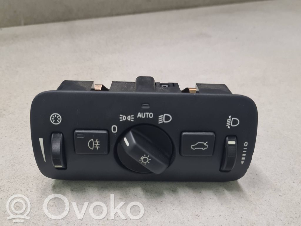 Volvo V40 Light switch 