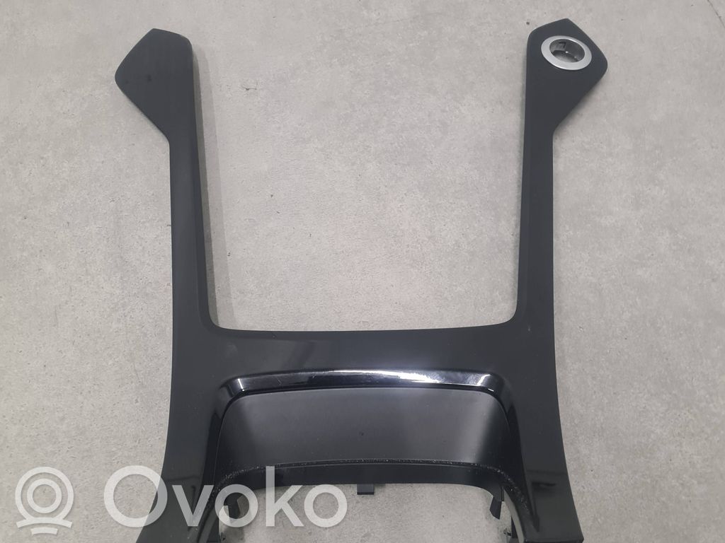 Ford Mondeo MK IV Mascherina unità principale autoradio/GPS 