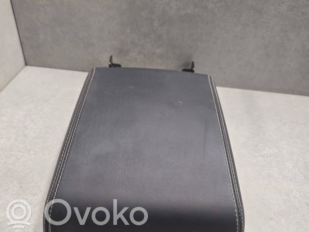 Jaguar I-Pace Armrest 