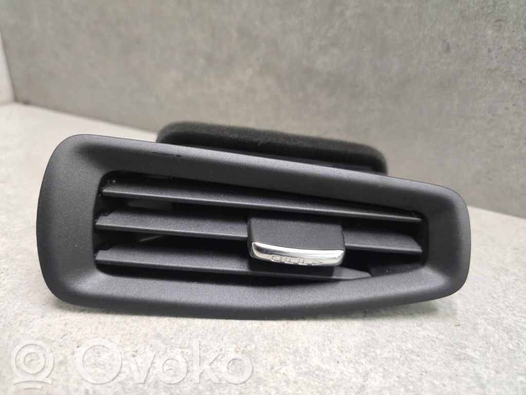 Volvo V60 Dysze / Kratki nawiewu deski rozdzielczej 