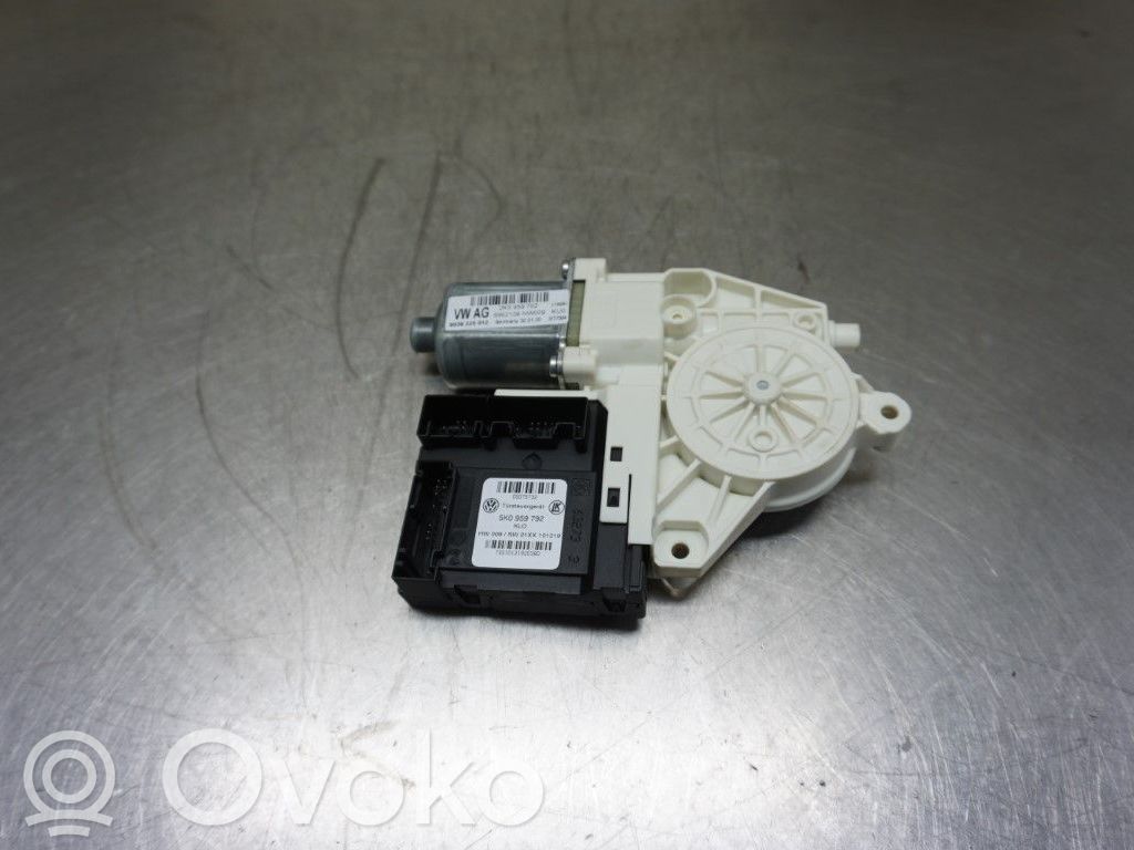 Volkswagen Caddy Silnik regulatora szyby drzwi przednich 