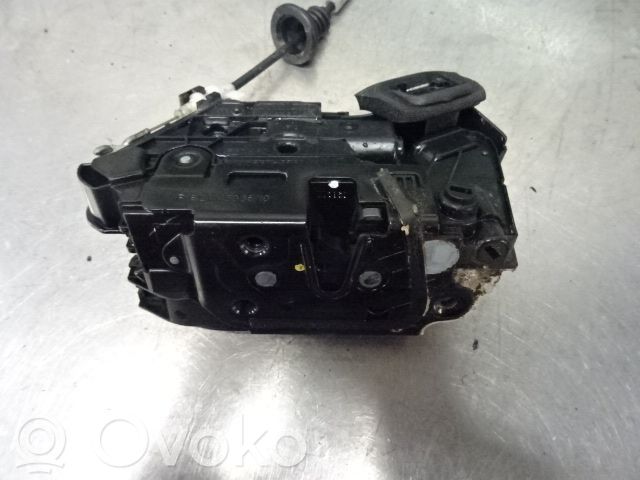 Volkswagen Polo V 6R Priekšpusē slēdzene 