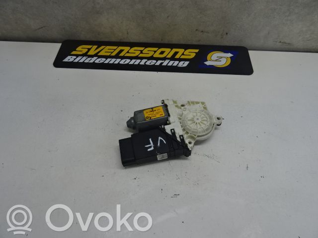Volkswagen Bora Silnik regulatora szyby drzwi przednich 