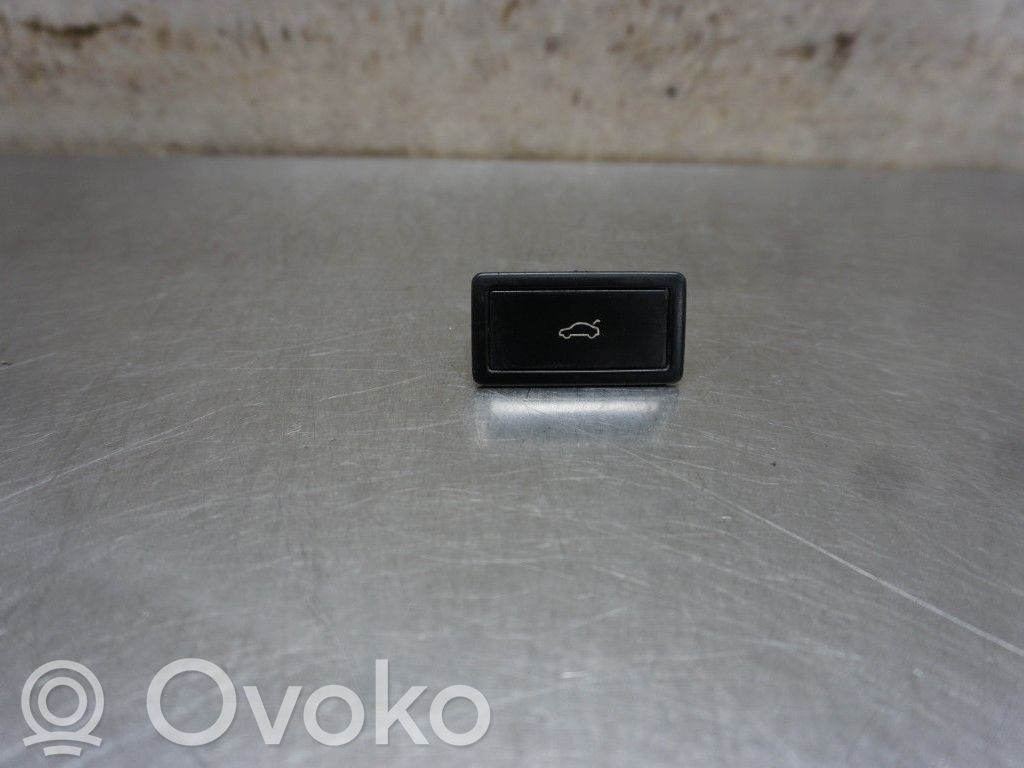 Tailgate/boot open switch button   3C0959831A,260154