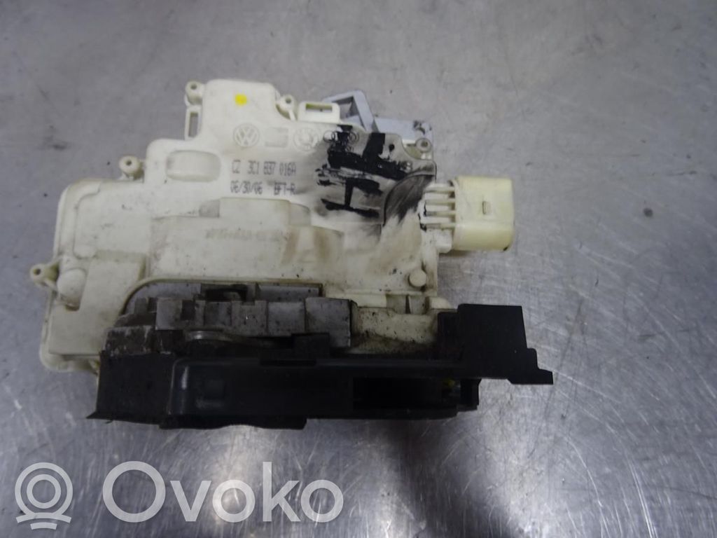 Volkswagen PASSAT B6 Zamek drzwi przednich 